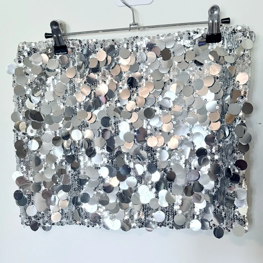 Edikted Sabrina Silver Sparkling Low Rise Mini Skirt NWT- Size Small - Picture 8 of 10